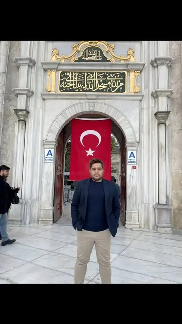 Still frame from the reel: Istanbul